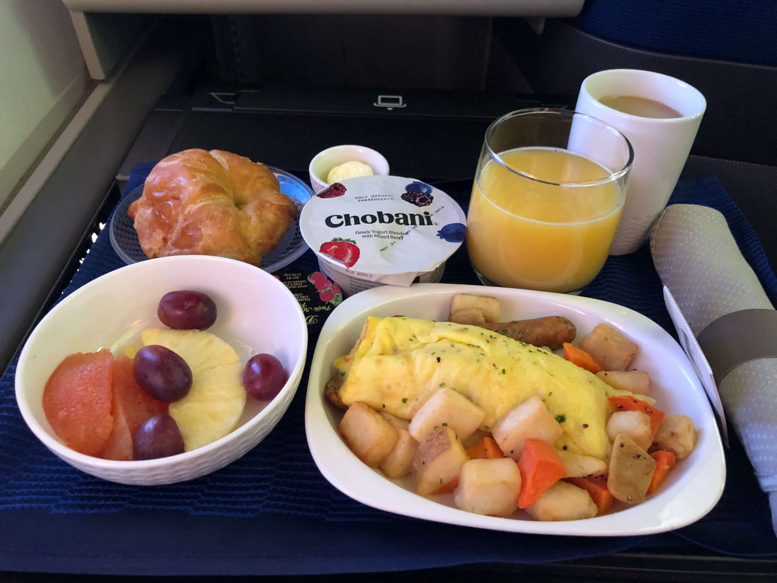 Polaris, Business Class, Boeing 767, Breakfast | Upon Boarding