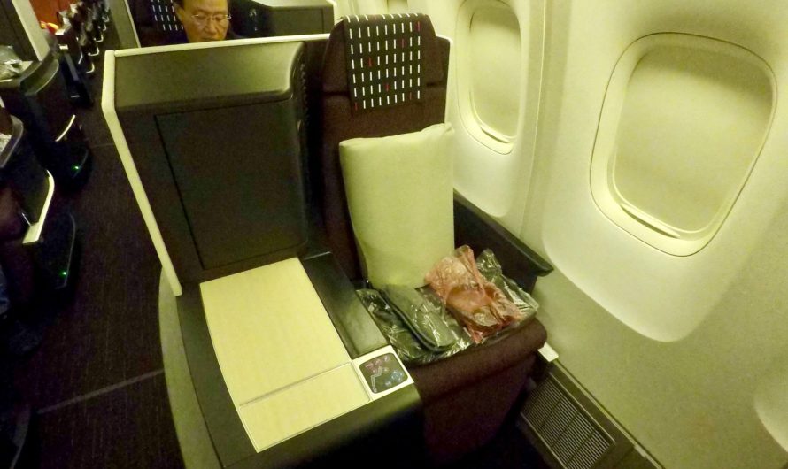 Review: Japan Airlines Boeing 767 Business Class