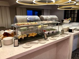 executive lounge, buffet