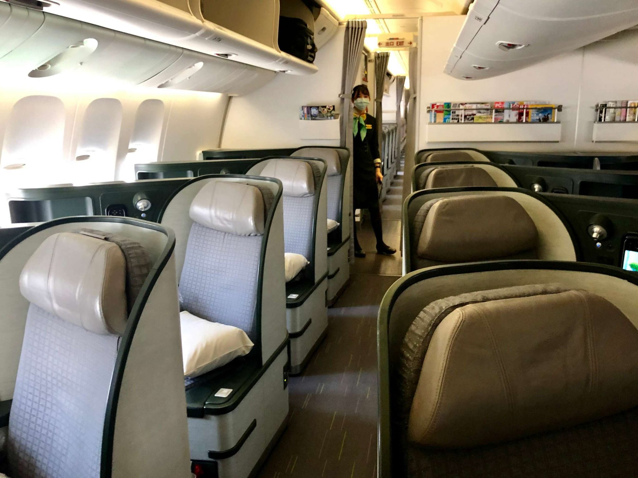 Review EVA Air Boeing 777 Royal Laurel Business Class Upon Boarding