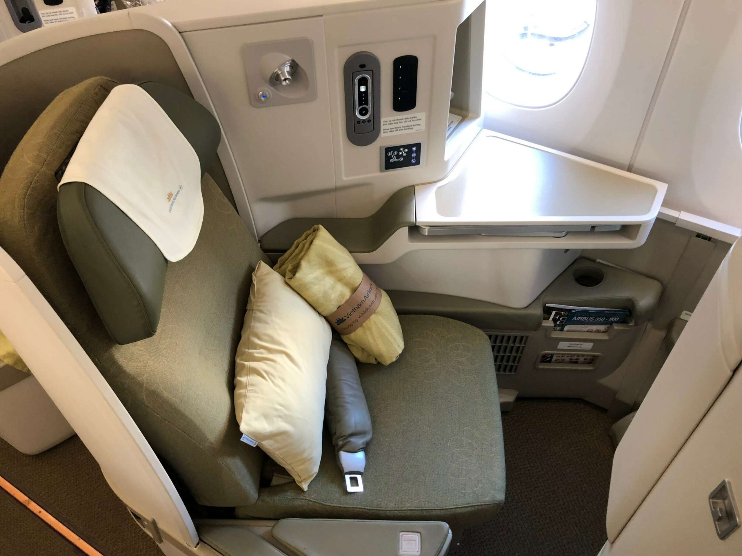 Review: Vietnam Airlines A350 Business Class | Upon Boarding