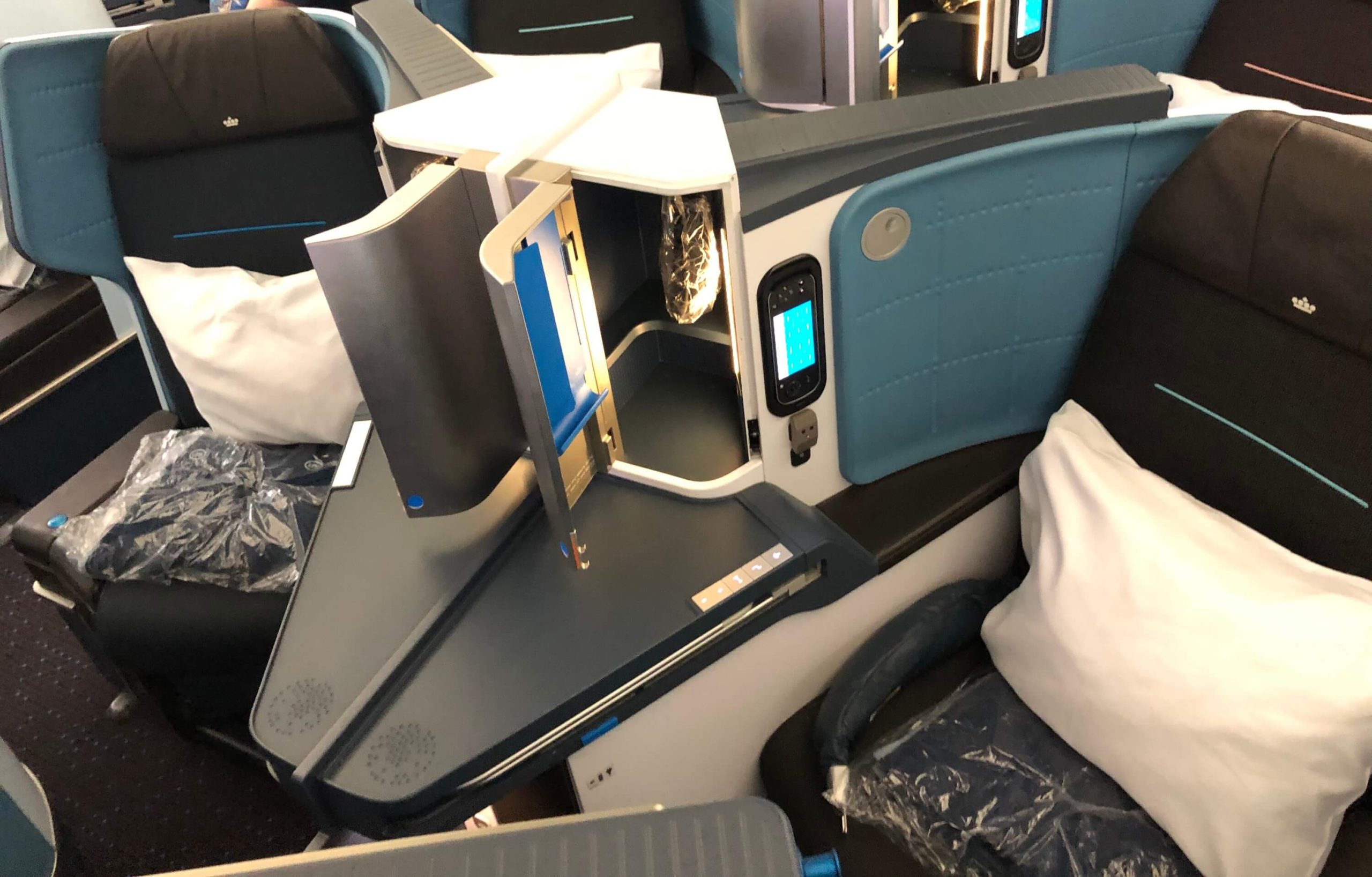 Review KLM Boeing 7879 World Business Class Upon Boarding