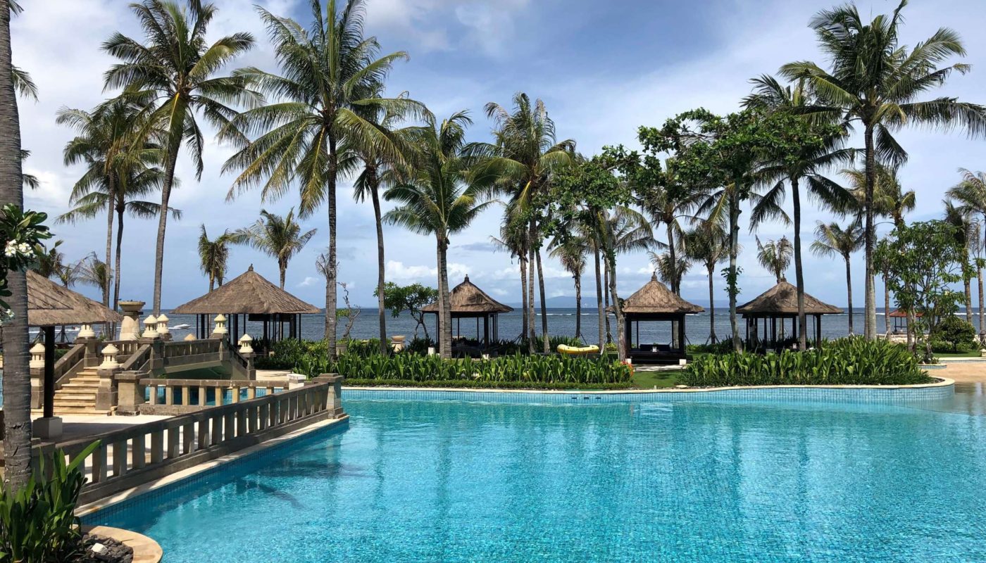 Conrad Bali, Pool Area