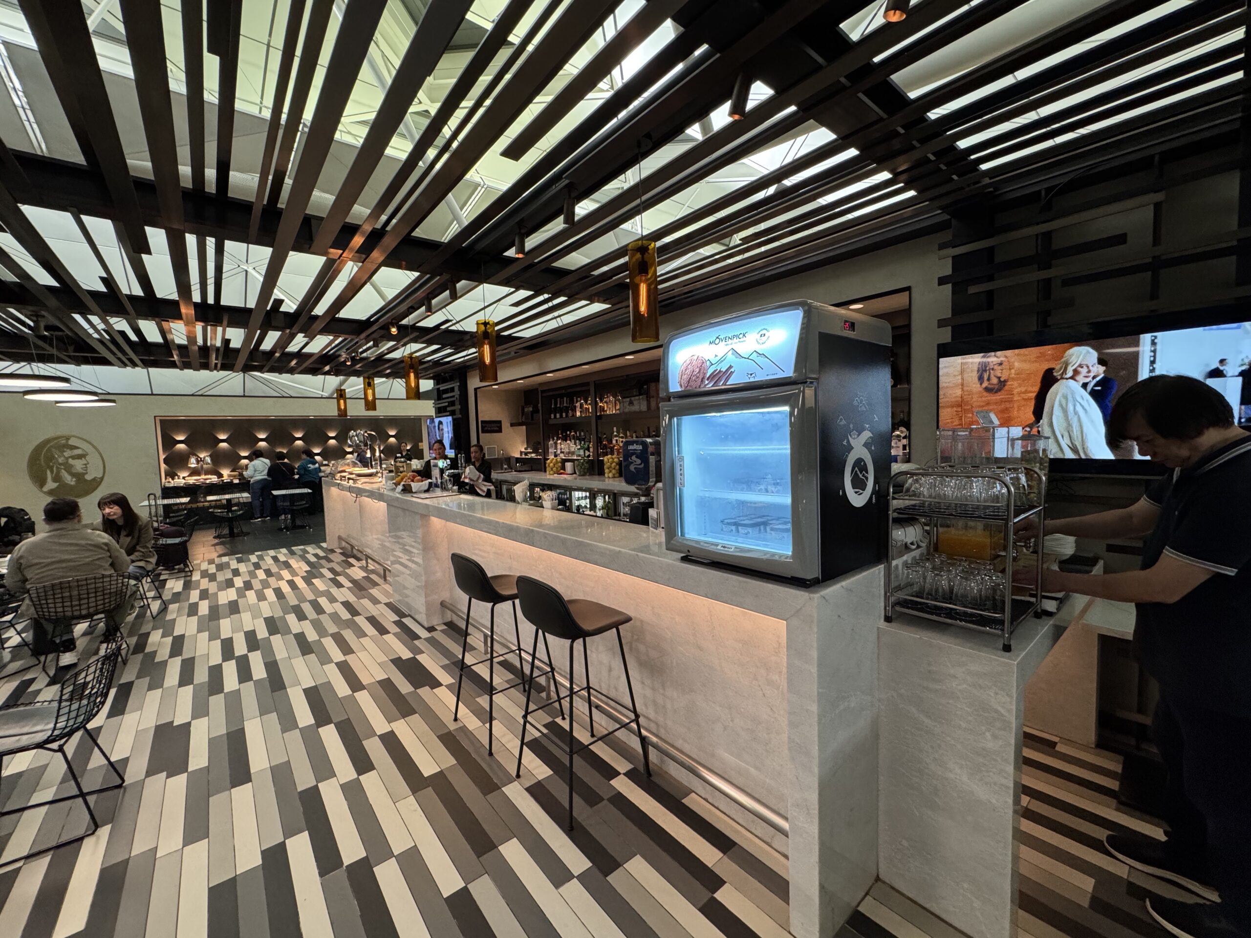 American Express Centurion Lounge Hong Kong Review