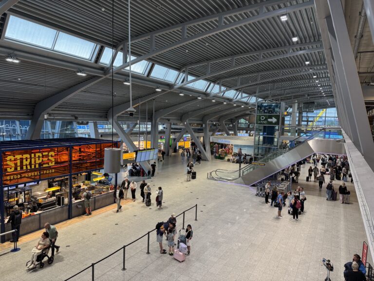 Review Privium ExpressLounge Eindhoven Upon Boarding review-privium-expresslounge-eindhoven-upon-boarding