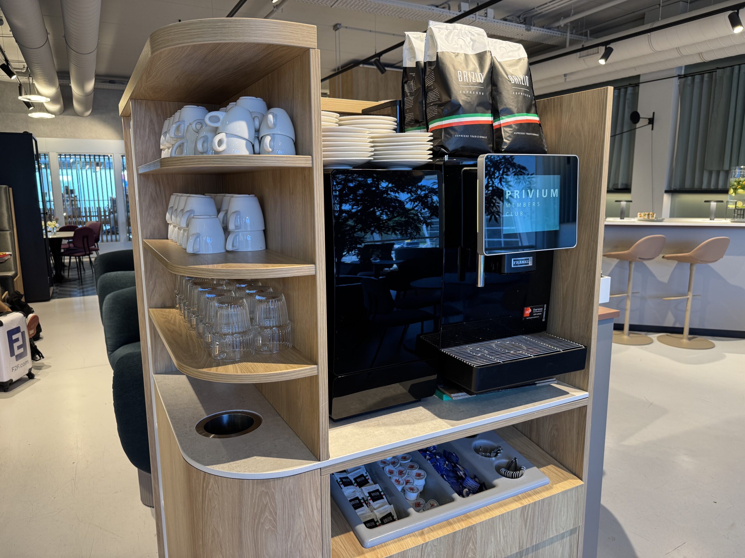 Privium ExpressLounge Eindhoven Review