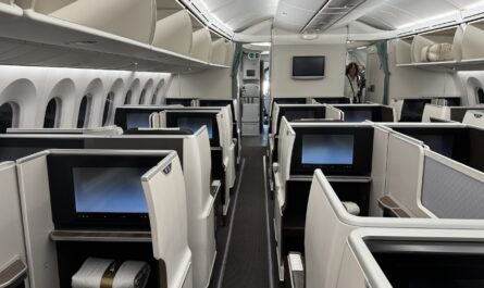 Oman Air Business Class Boeing 787-9 Dreamliner